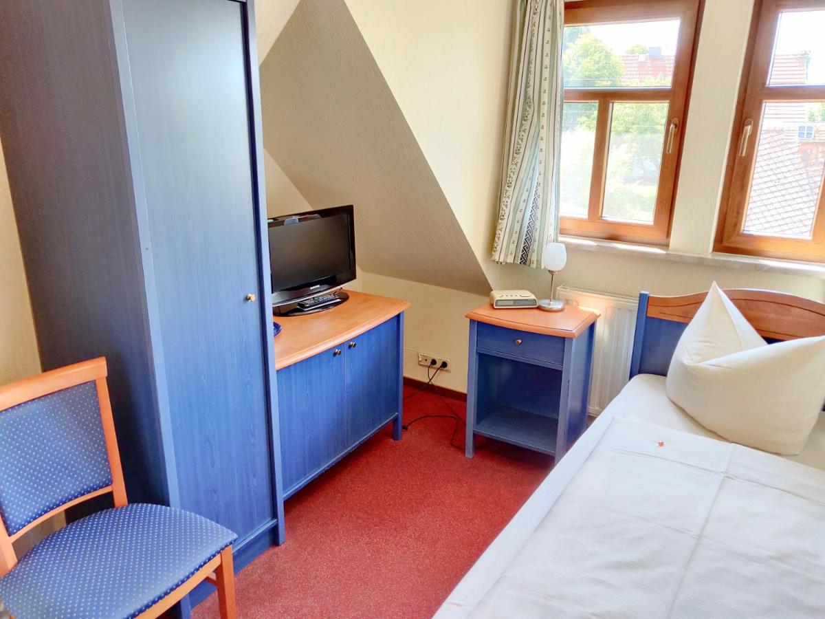 Hotel Neue Hoehe Klingenberg ภายนอก รูปภาพ